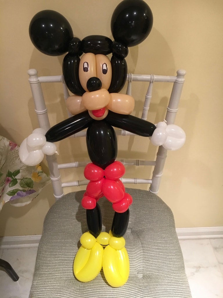 Balloon Mickey Mouse creation